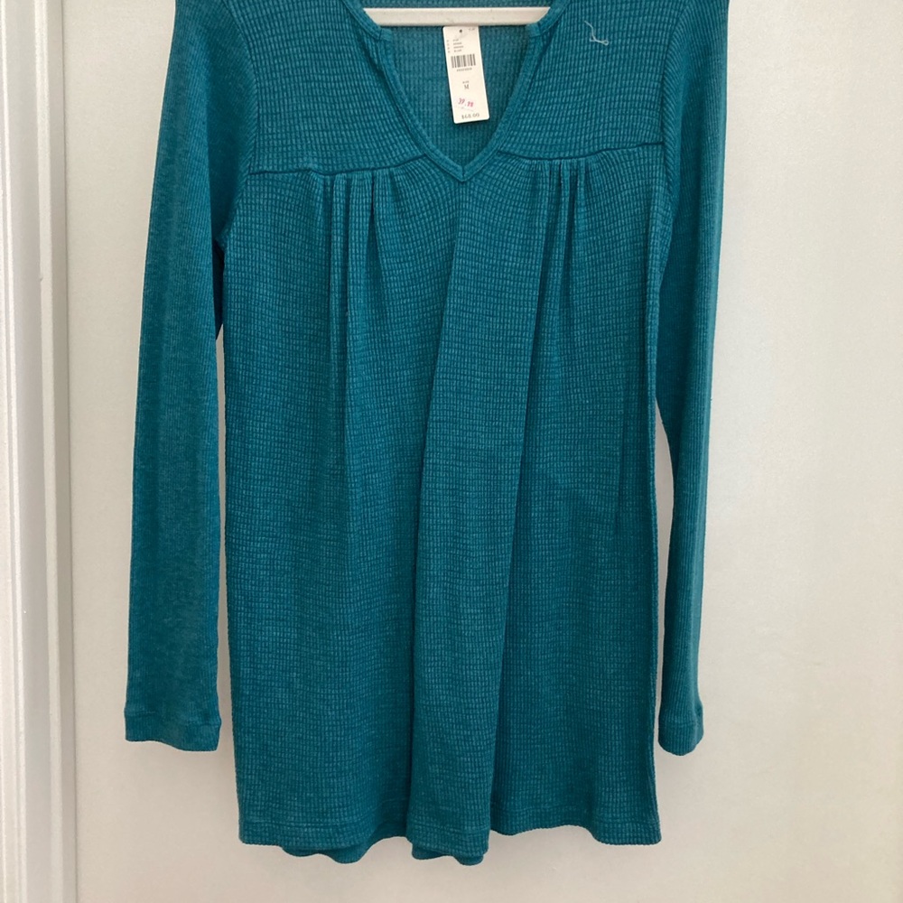 Green soft waffle fabric shirt.